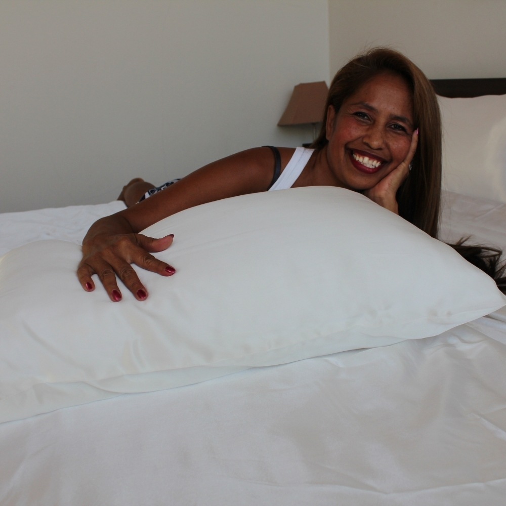 White Mulberry Silk Pillowcase: image 2